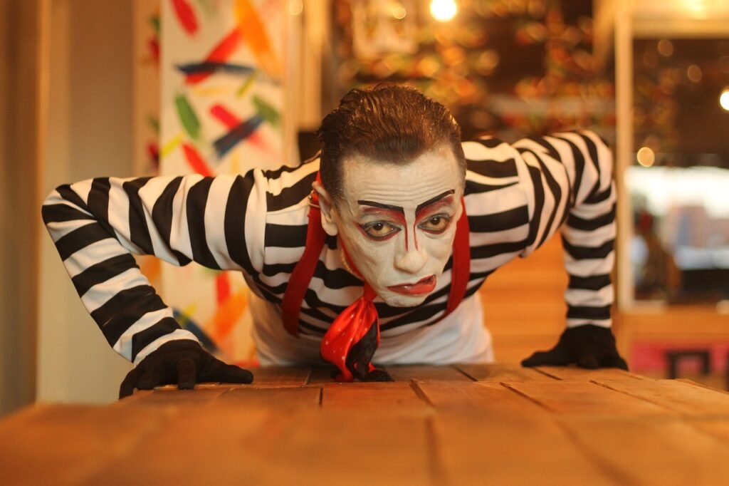 mime